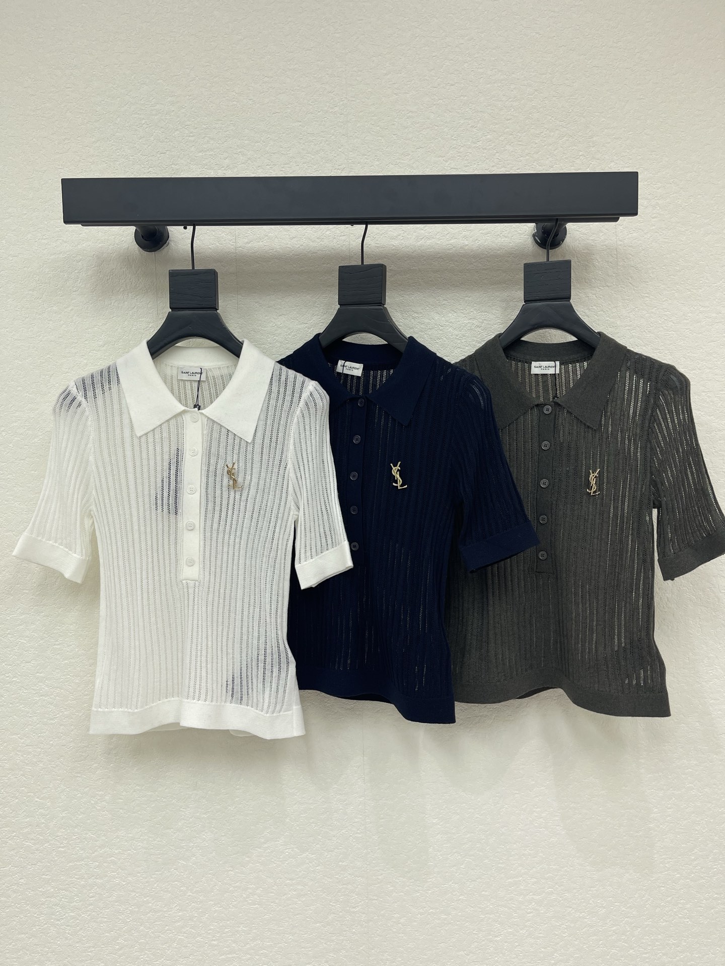 Women's short sleeves